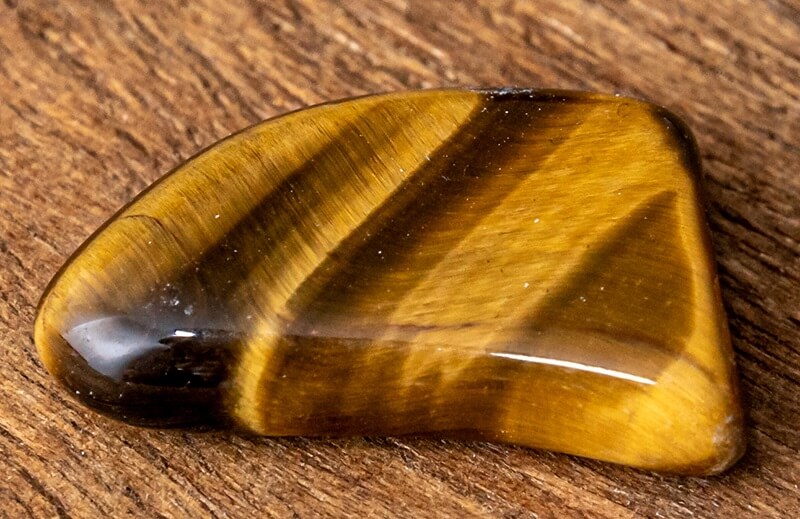 Tiger's eye crystals for courage